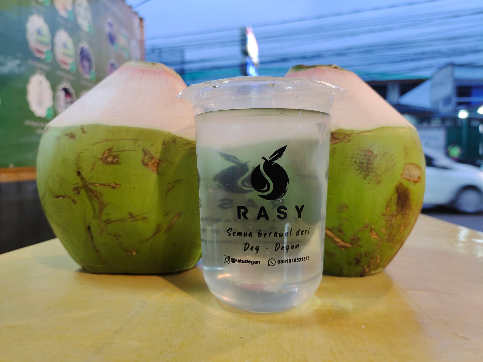 Kelapa Ijo Kemasan Cup L